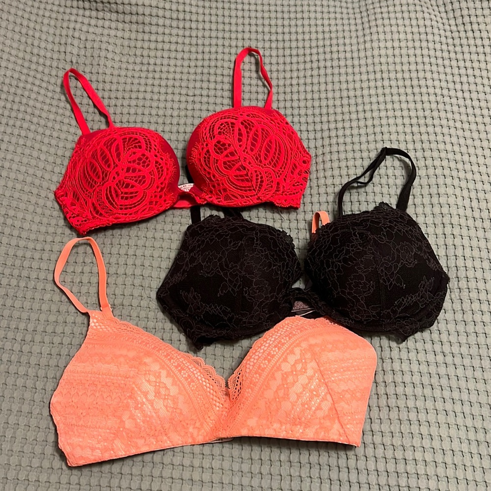 32D Victoria’s Secret Bras - 3